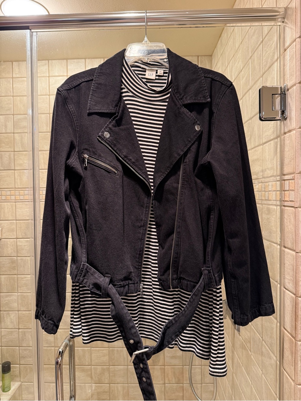 Gap Women’s Black Distressed Moto Jacket with Belt - Picture 3 of 12